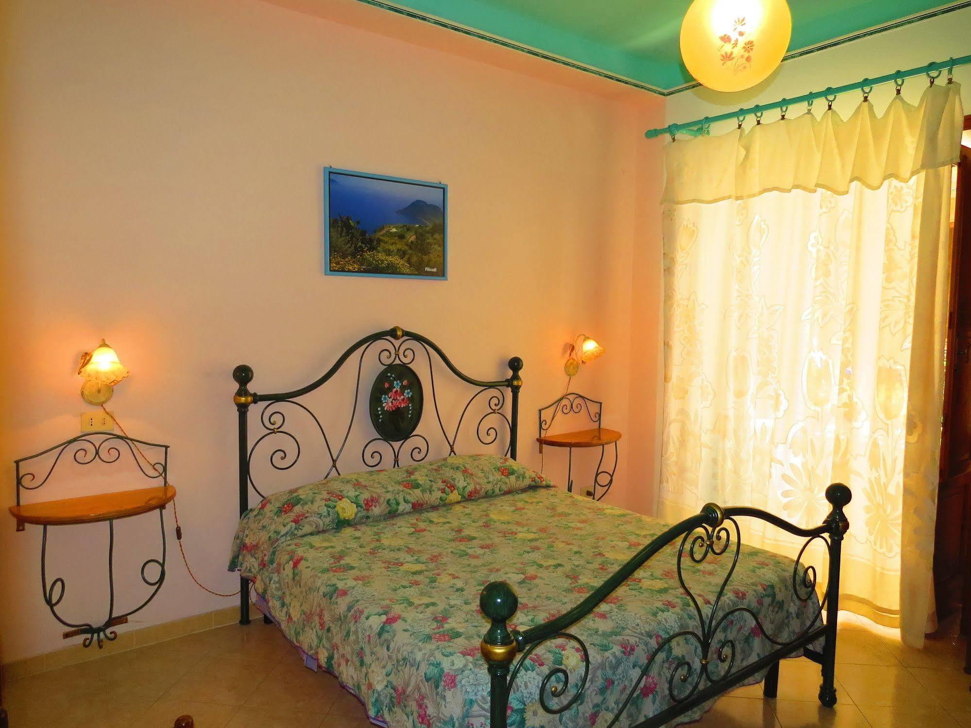 Casa Vittorio B&B Lipari (Isola Lipari) Exterior foto